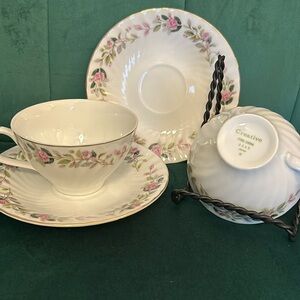 Teacup and saucer set